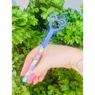 Caneta mickey/Minnie vazada em resina