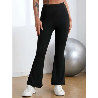 Calça colada best sale boca de sino