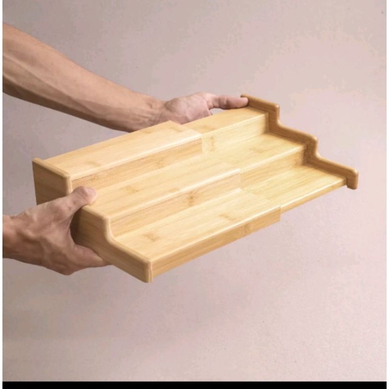 RACK ORGANIZADOR EXTENSÍVEL TRÊS NÍVEIS DE BAMBU OIKOS