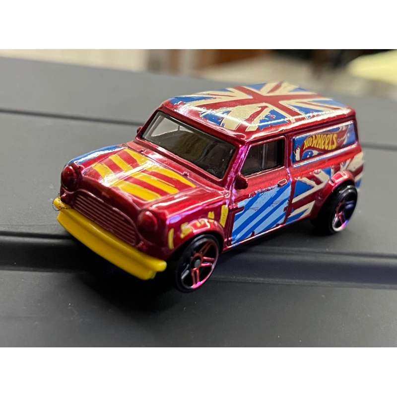 Hot Wheels 67 Austin Mini Van loose Shopee Brasil