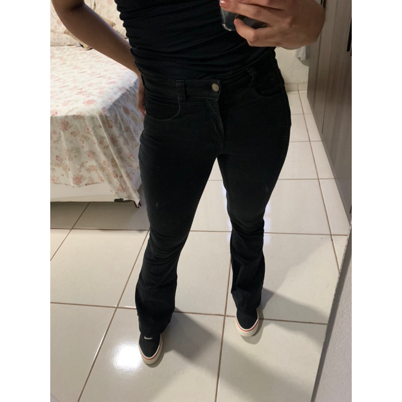 Calça flare hot sale preta hering