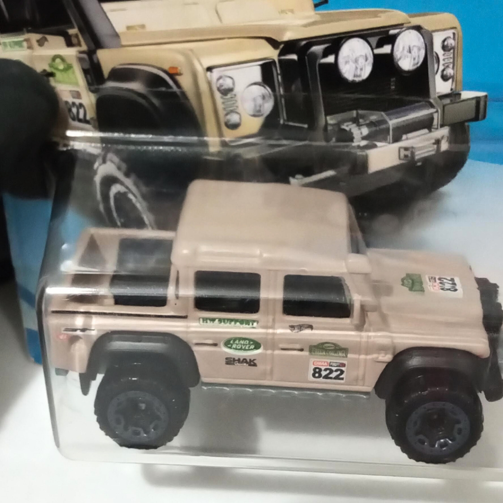 Land rover double cab cheap hot wheels