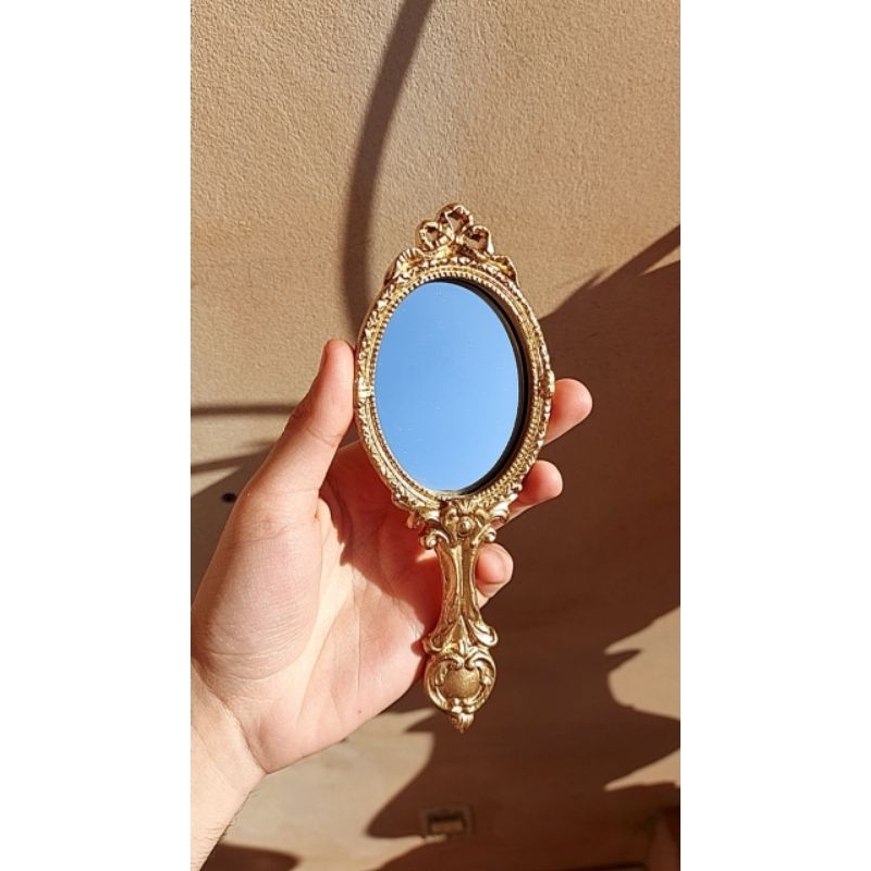 Pequeno Tesouro Dourado: Espelho de Mão Oval Mini