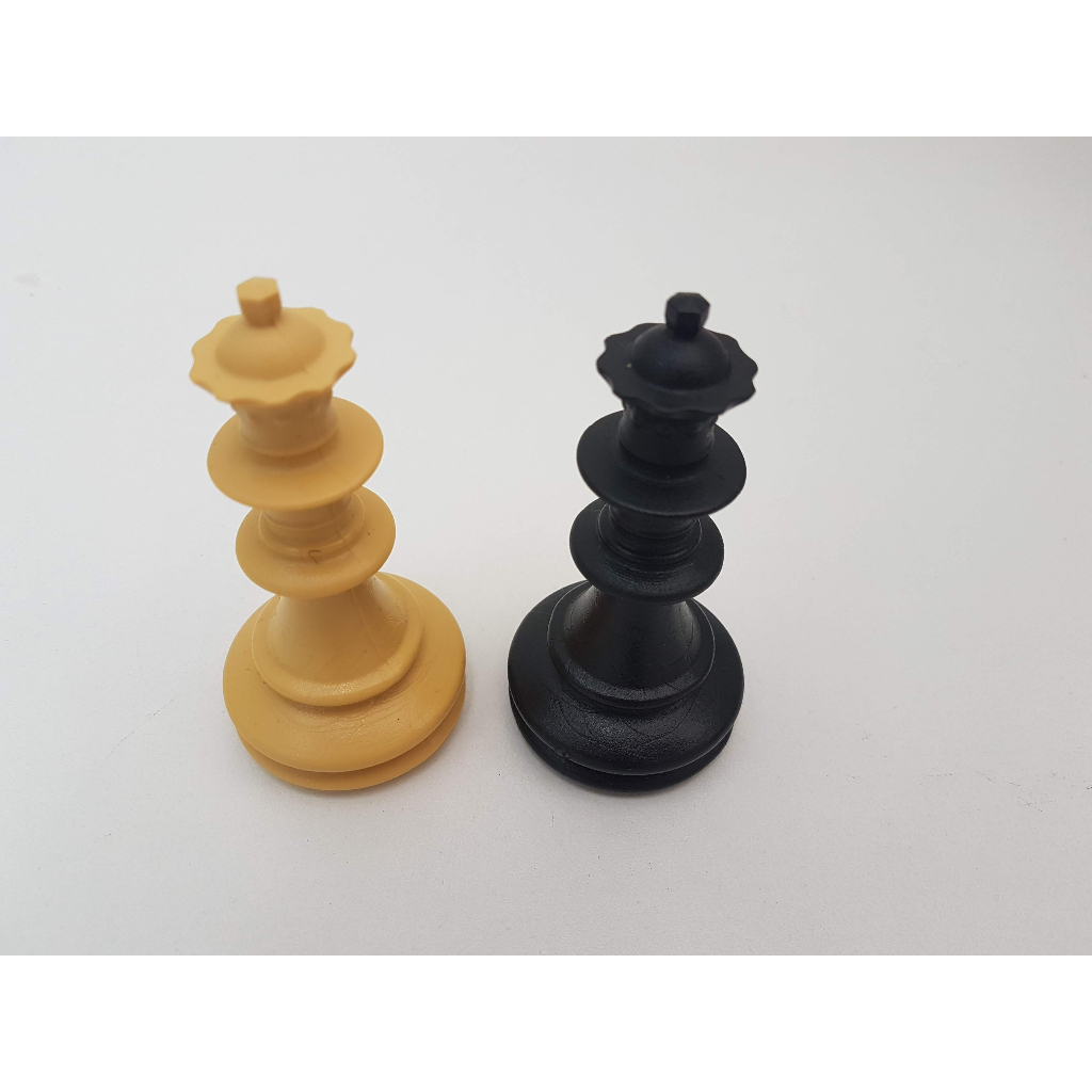 Damas modelo XM - Rei 10,5 cm maciças cor bege/preto (01 dama bege / 01 dama preta)