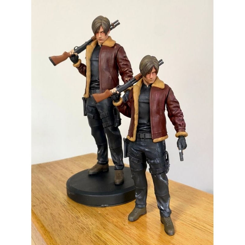 Boneco Leon Resident Evil Colecionável Miniatura Estatueta