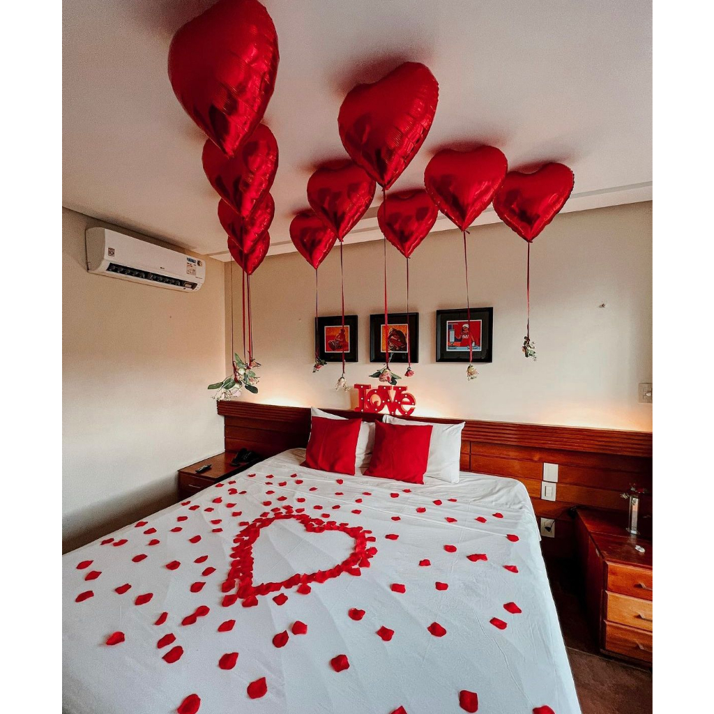 Kit Decoração Romantica 200 Pétalas + 6 Balões Coração | Shopee Brasil