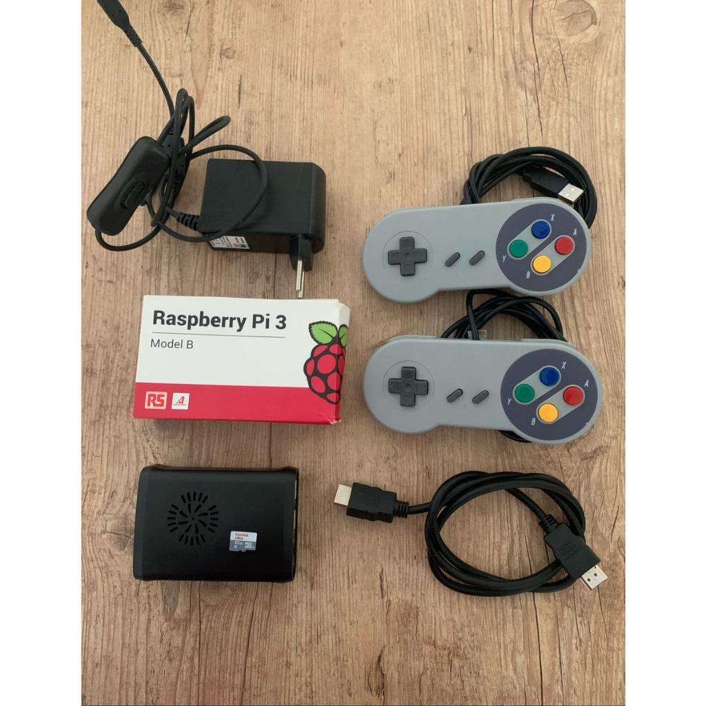 Computador Raspberry Pi 3 model B + Dissipadores + Cartão 32GB + 12 Mil Jogos + Case Oficial + 2 controles Snes USB