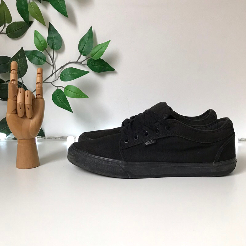 Vans chukka low pro sales black