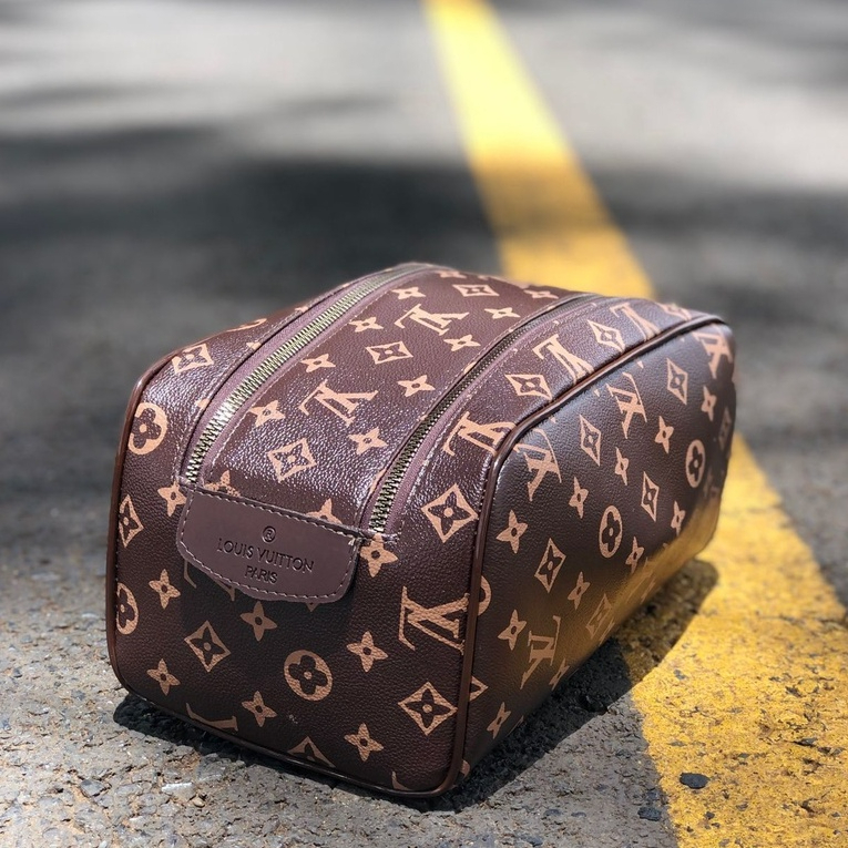 Necessaire Louis Vuitton