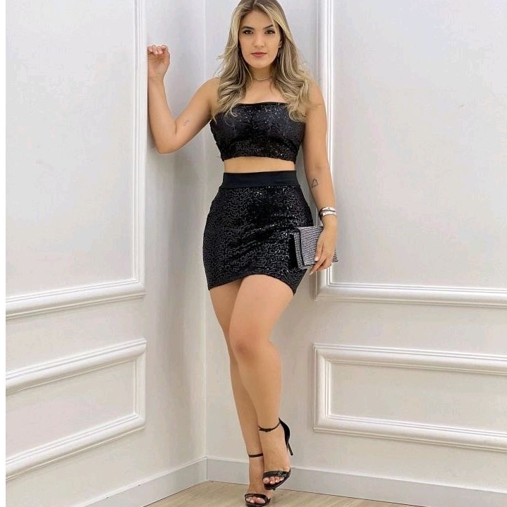 conjunto balada cropped e saia curta de paetês | Shopee Brasil