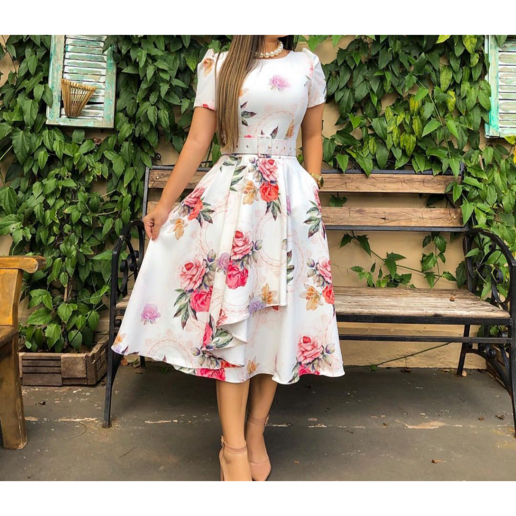 Vestido Midi Todo confeccionado no alfaiataria, manguinha princesa, bolsinhos fofos, zíper atrás, modelo exclusivo e diferenciado na parte da saia, com cinto moda evangélica.