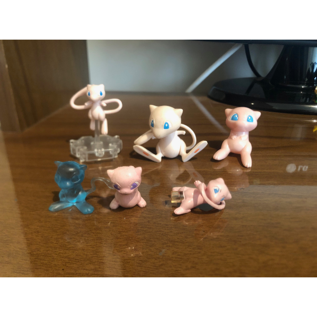 Boneco Pokemon Mew Kanto