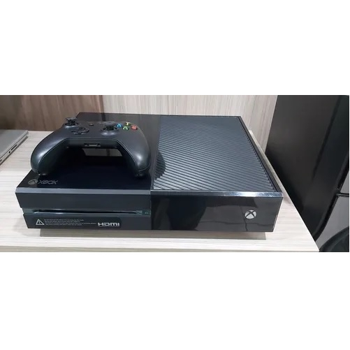 Console Xbox One Com 500gb E 1 Ano De Garantia + 2 Controles Sem Fio +