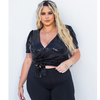 Blusa Cropped de Paetê Plus Size com Amarração Transpassada