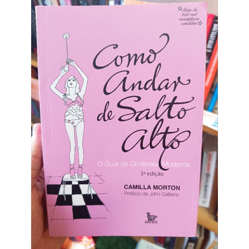 como-andar-de-salto-alto-camilla-morton-shopee-brasil