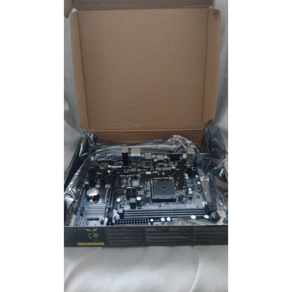 Placa Mãe Gigabyte Ga-am1m-s2h Socket Fs1b - Escorrega o Preço
