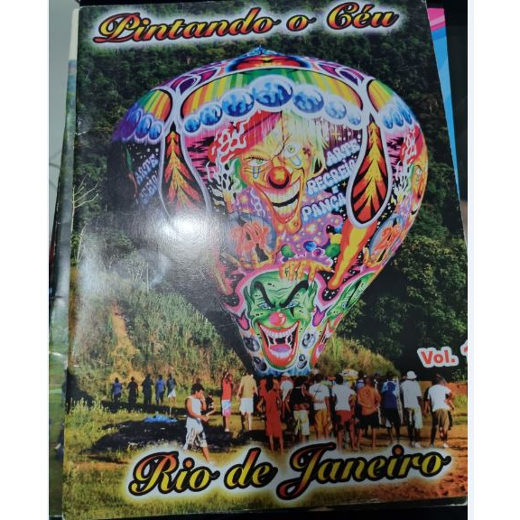 ÁLBUM DE FIGURINHAS - BALÕES - PINTANDO O CÉU - RIO DE JANEIRO - VAZIO