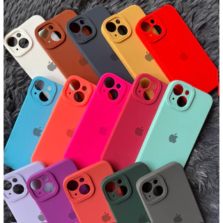 Capa Case iPhone 15 (6.1) Silicone Quadrada Aveludada Premium Proteção de Câmera Alto-Relevo