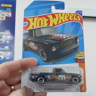 Hot Wheels Premium Retro Entretenimento 2023 DMC55 (De Volta Para O Futuro  Ford Super De Luxe, O Super Mario Bros. Filme Canalizador Van, 007 Você só  Vive Duas Vezes Toyota 2000GT Roadster