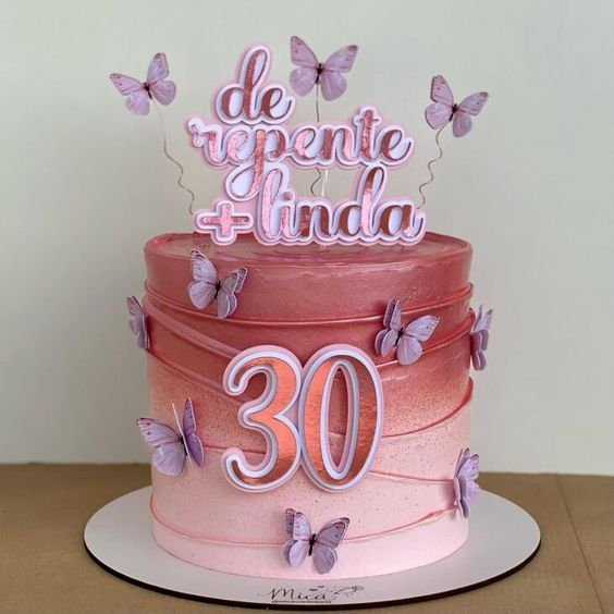 Bolo lilás com borboletas  Pastel de cumpleaños 16, Lindas tortas