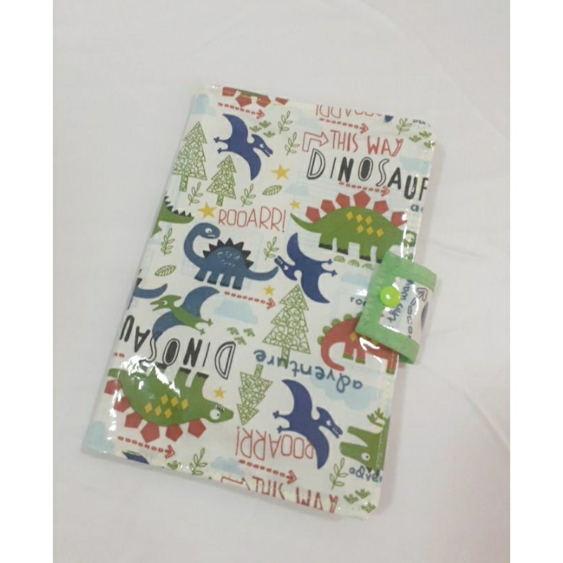 Capa para caderneta de vacinação, agenda e livro.