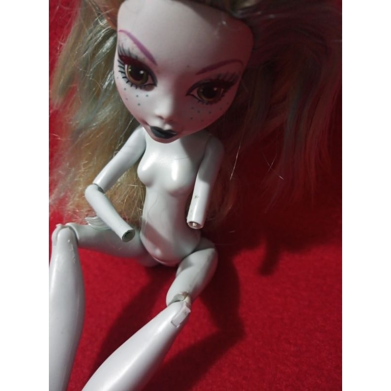 Bobeca antiga pós monster high ever after high ruiva - Desapegos