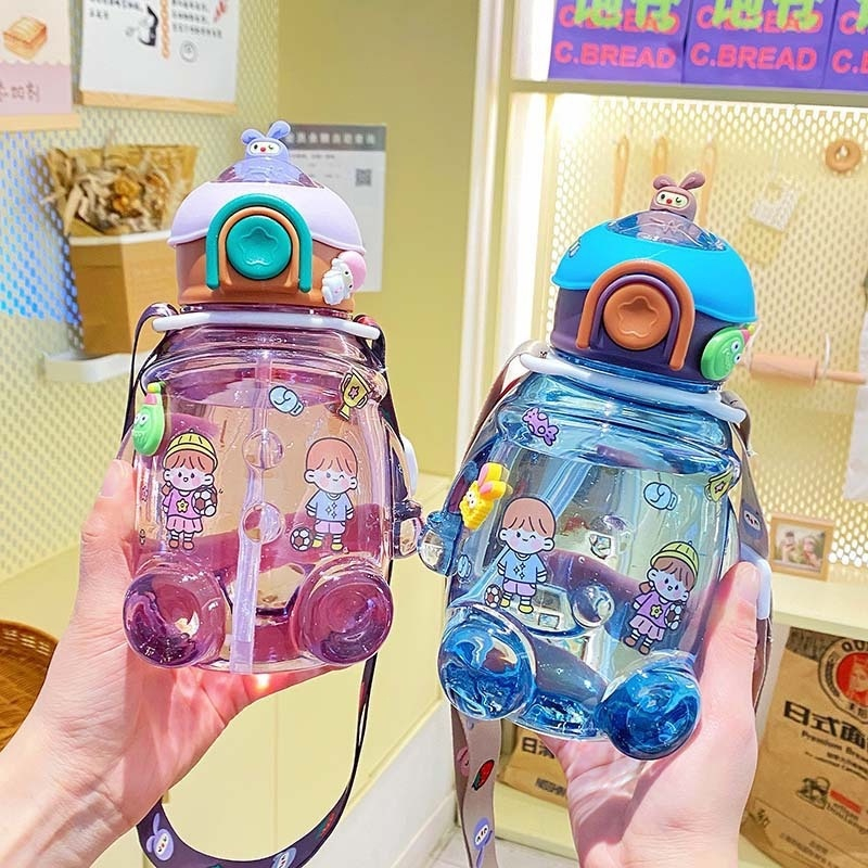 Garrafa Infantil De Água 1L Portátil De Espremer Com Adesivos | Shopee  Brasil