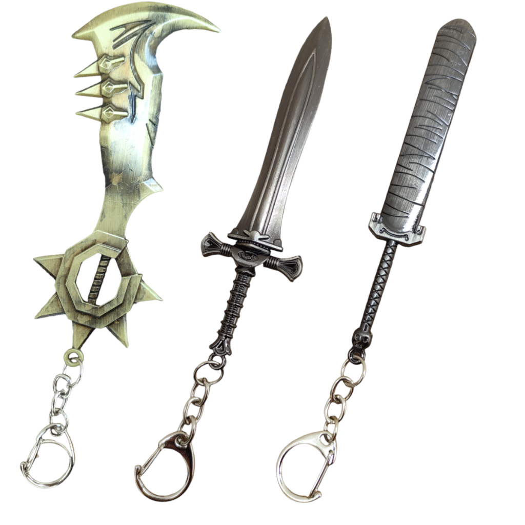 Chaveiro metalico com gancho espada faca arma miniatura jogo anime desenho medieval colecionável