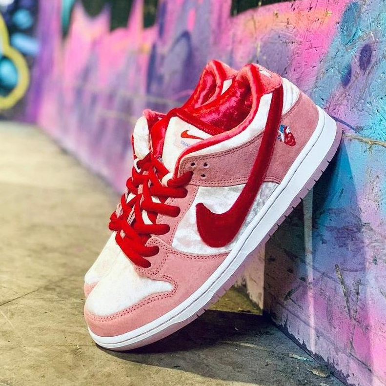 Tênis Dunk Low Strangelove Tendência Do Dia Dos Namorados