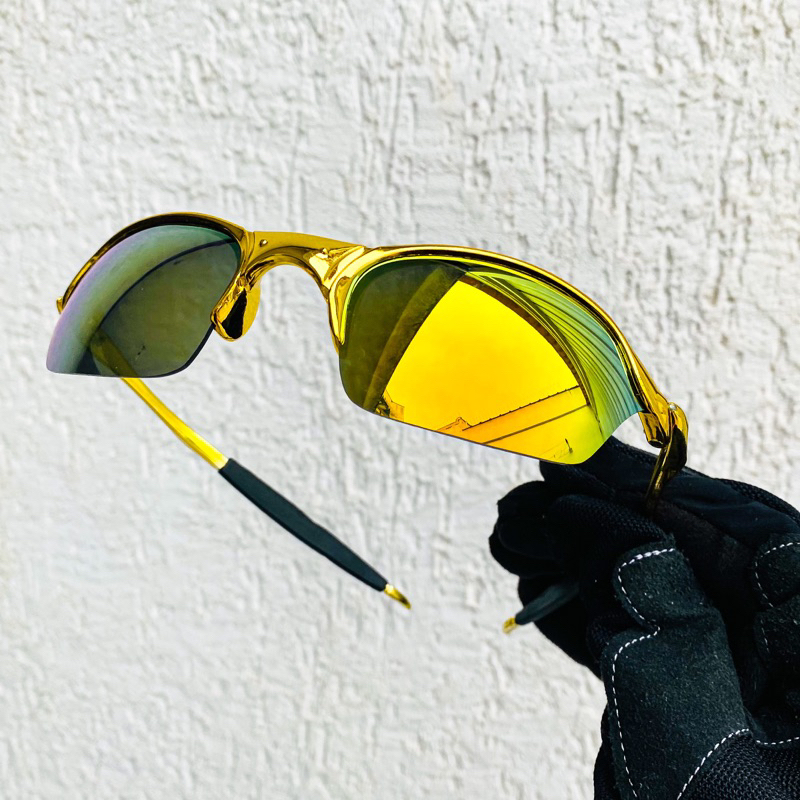 Oculos Oakley Romeo 2 Juliet 24 K Xmetal Dourada Mandrake em Promoção na  Americanas