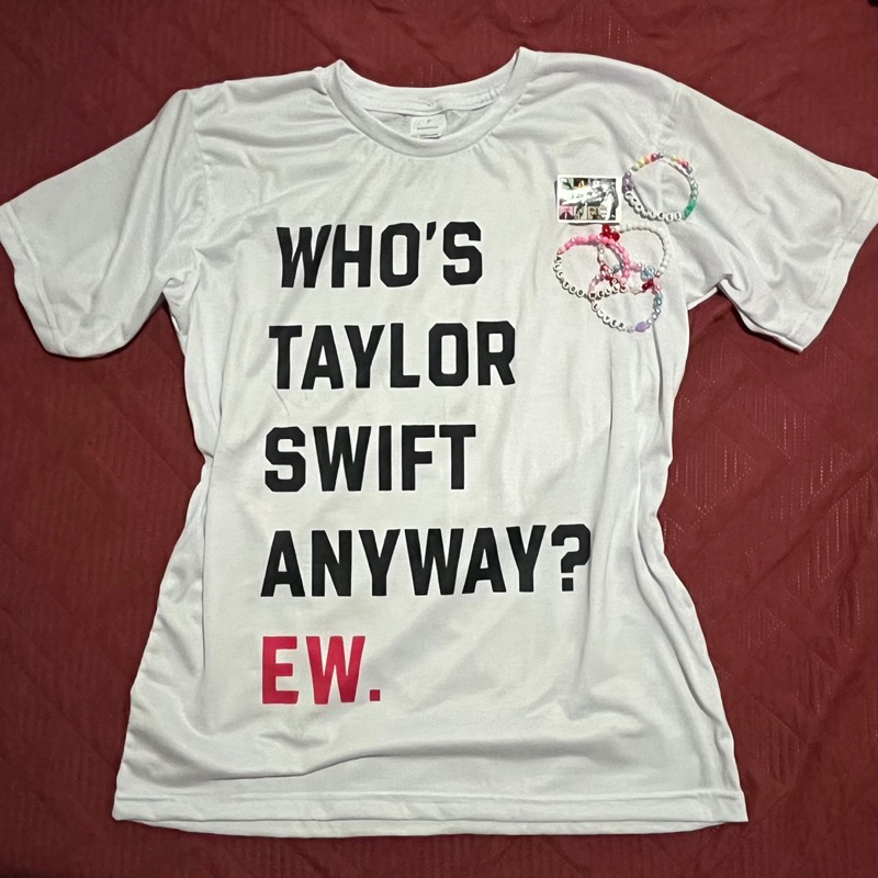 Camiseta / Camisa Taylor Swift 22 - The Eras Tour + Pulseirinha