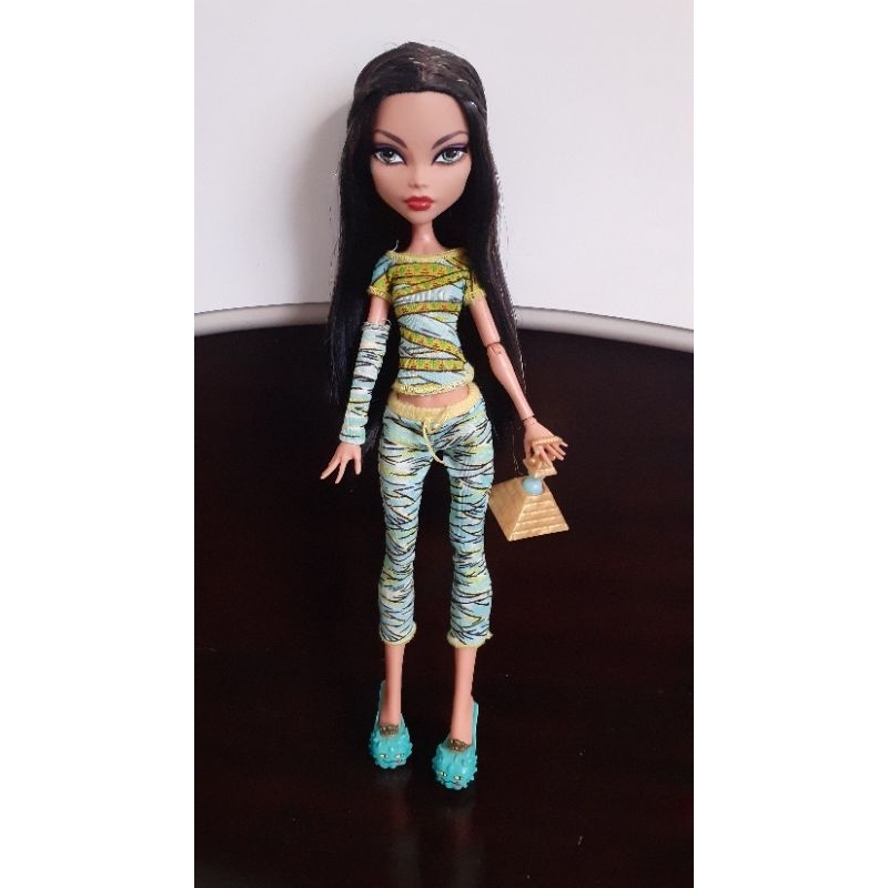 Monster High Dead offers Tired Cleo De Nile Doll