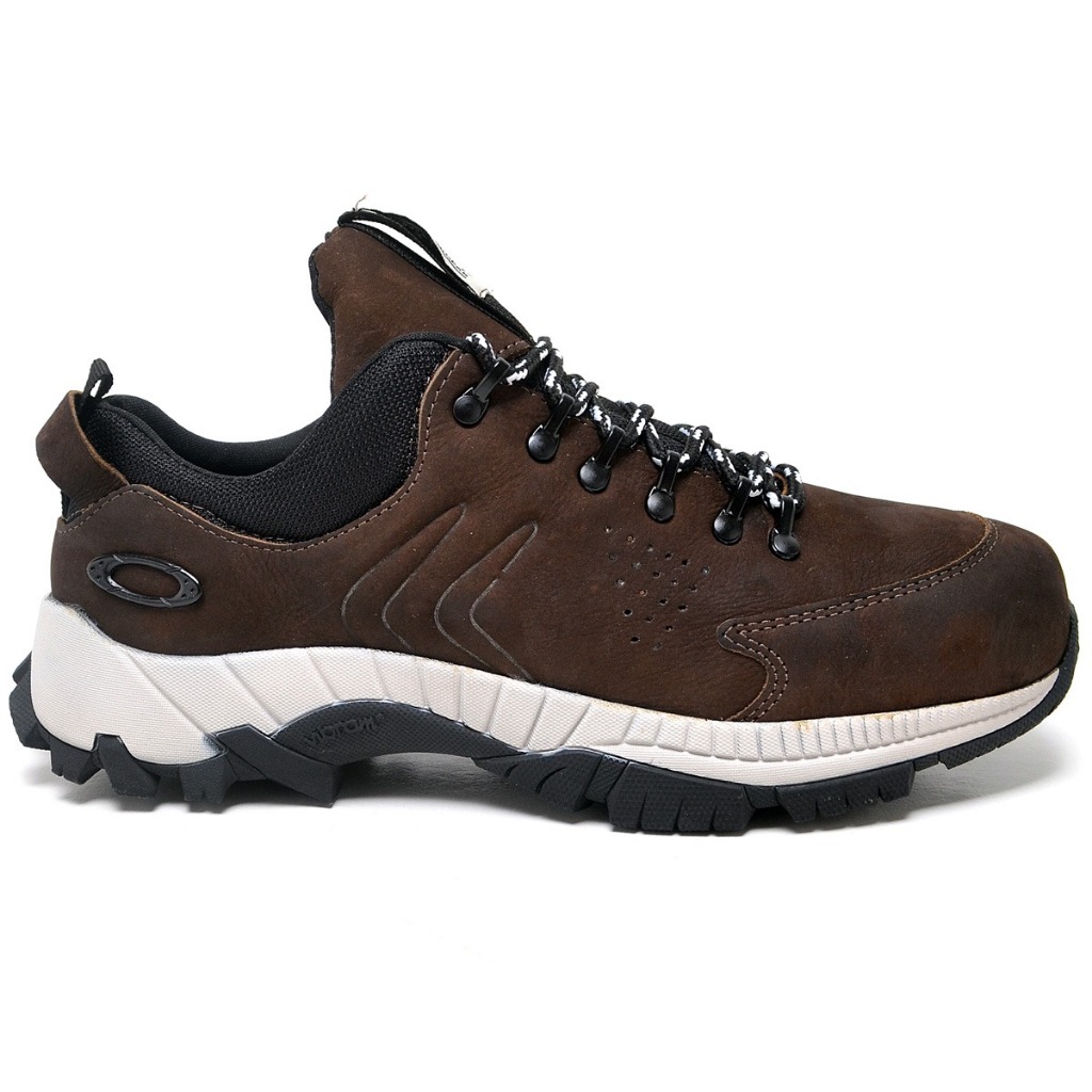 Tênis Adventure Dust Oakley Couro