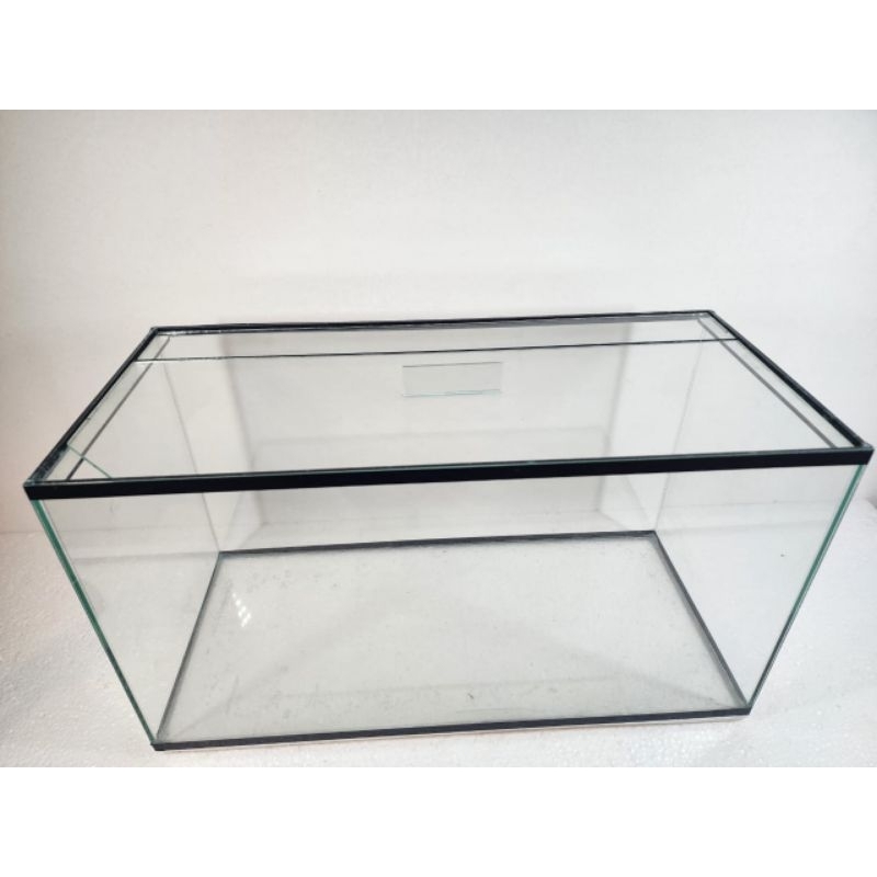 aquário para peixes médios 45cm*20cm*25cm aprox 22 litros de agua