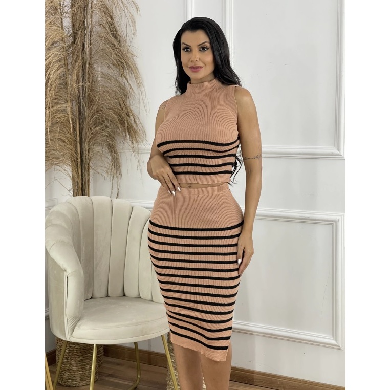 Conjunto Tricot Modal Cropped com Saia Midi Conjunto Listrado
