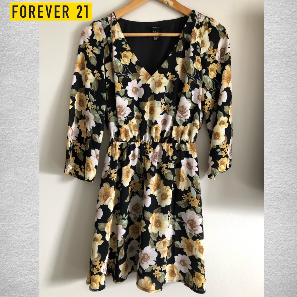 Vestido longo florido (Forever 21)