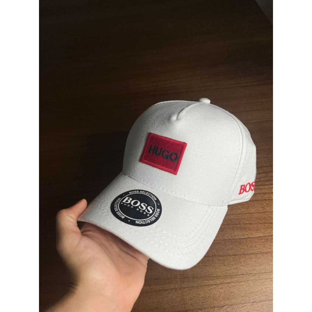 [ENVIO IMEDIATO] Boné Hugo Boss Branco com Vermelho - Aba Curva e Regulável - Unissex