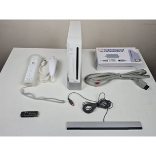 Nintendo Wii Usado Branco 2006 Com Controles + Jogos Wii Sports