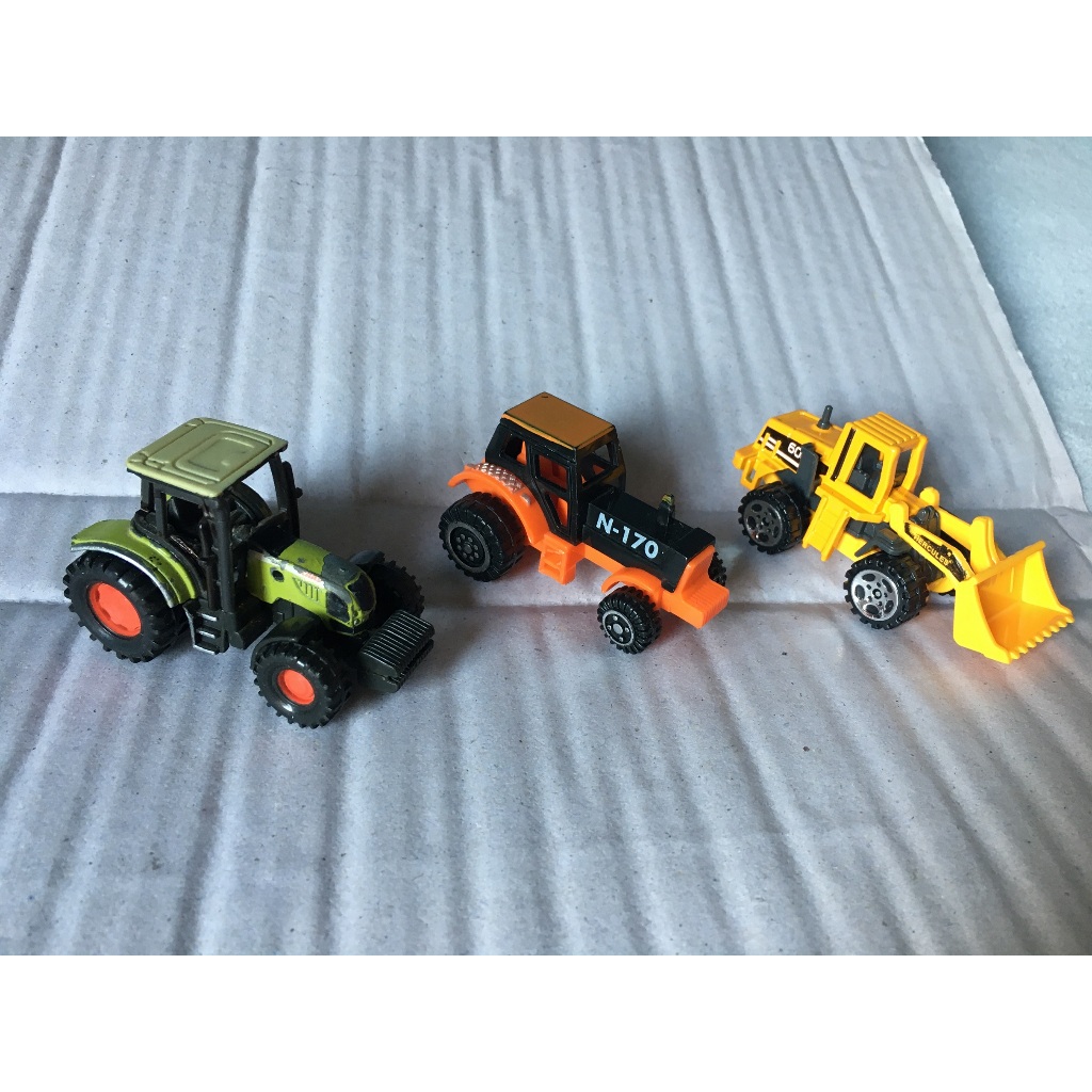 Hot wheels store john deere tractor