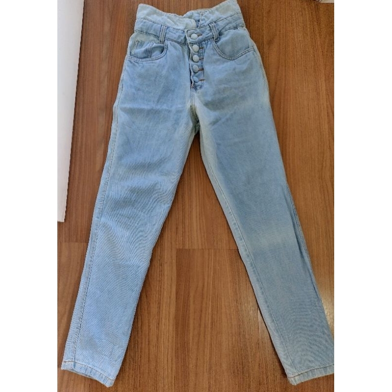Mom jeans bazar store