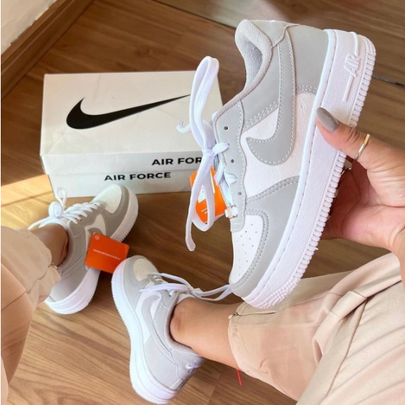 Promoção - Novo Tênis Da Nike Air Force Cinza e Branco Feminino Masculino Cano Baixo Tradicional Casual Básico 34 35 36 37 38 39 40 41 42 43