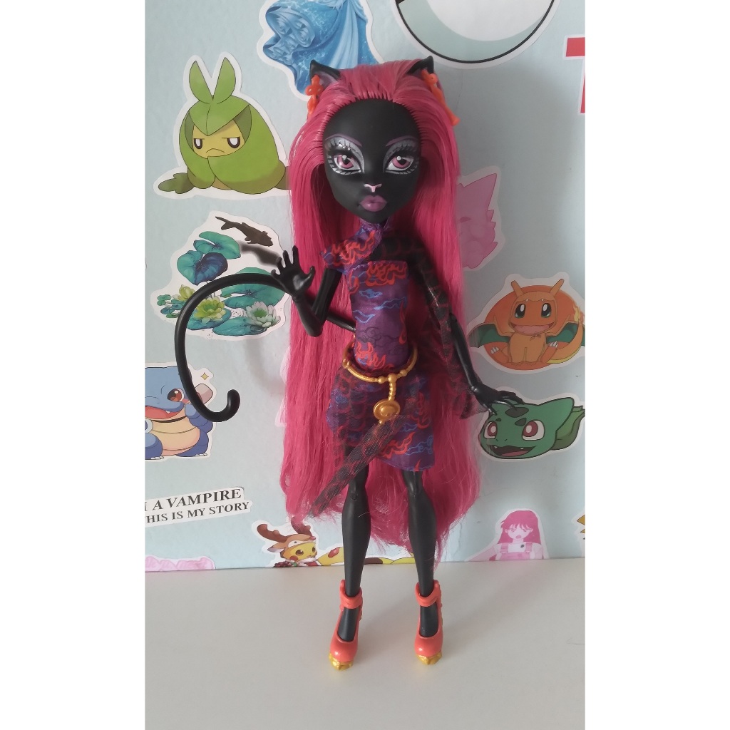 1 Suporte Para Boneca Monster High Ever After Expositor Stand Organizador  Pedestal