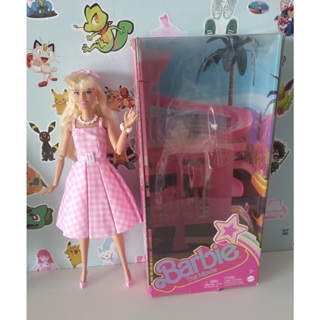 Barbie Como Boneca De Assinatura Colecionável Do Filme Em Uma Roupa Xadrez  Azul Margot Robbie Rosa