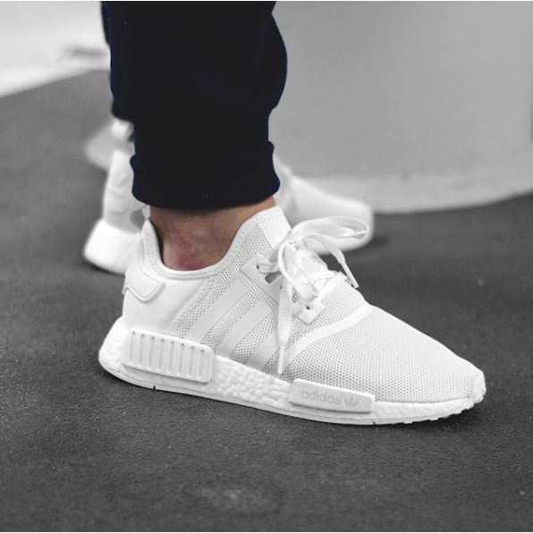 tenis masculino e feminino Nmd R1 esportivo importado Preto e Branco