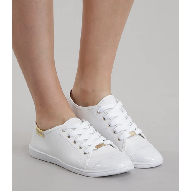 Tenis moleca cheap branco verniz