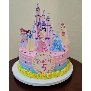Encomendas whatsapp 985925870 Bolo das princesas Disney! 30 fatias  Cobertura chantinin…
