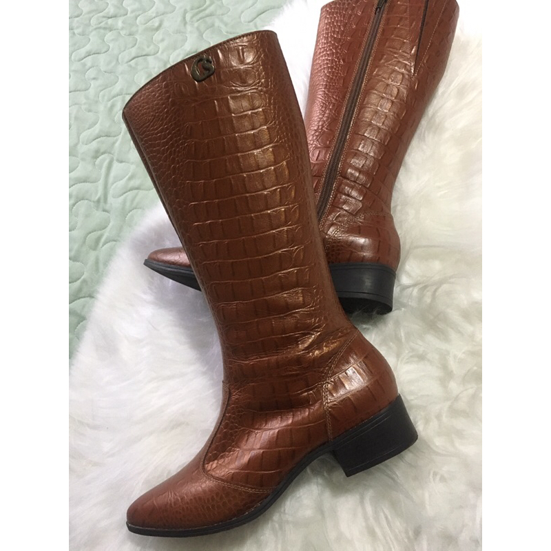 bota couro legítimo carmen Steffens