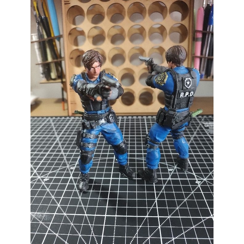 Figure Leon S Kennedy RPD - Resident Evil 2 | Shopee Brasil
