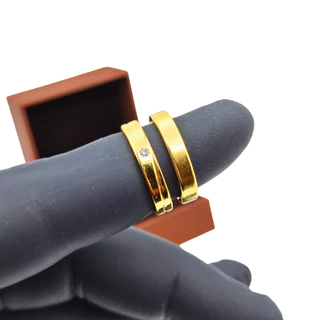 Par De Alianças Reta 4mm Anel Noivado Casamento Com Pedra de Zircônia Luxo Banhadas a Ouro 18k