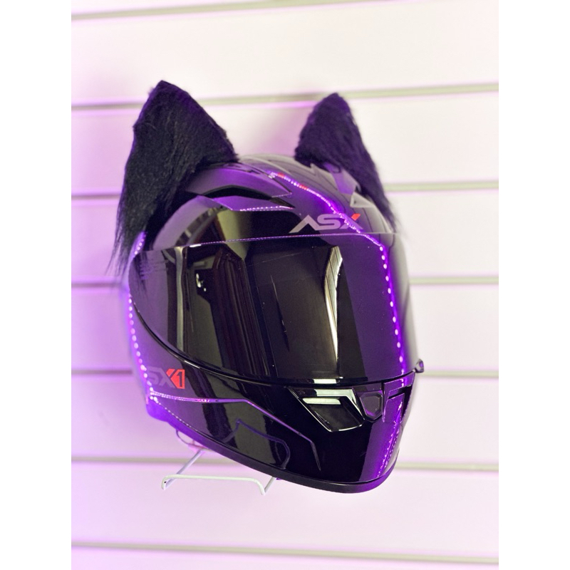 Orelhinhas de gato para capacete, feito com material plástico ABS Premium.  Cada orelhinha pesa 12 gramas, e já vai com fita dupla face fixa forte., By Gata do Asfalto